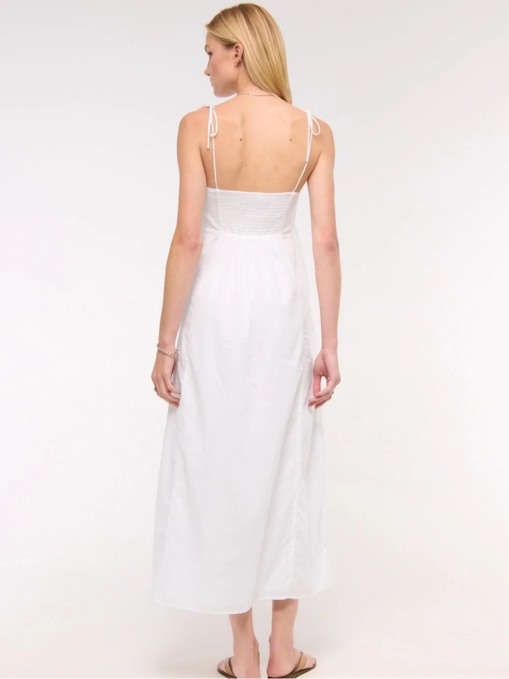 Abercrombie & Fitch lightweight white